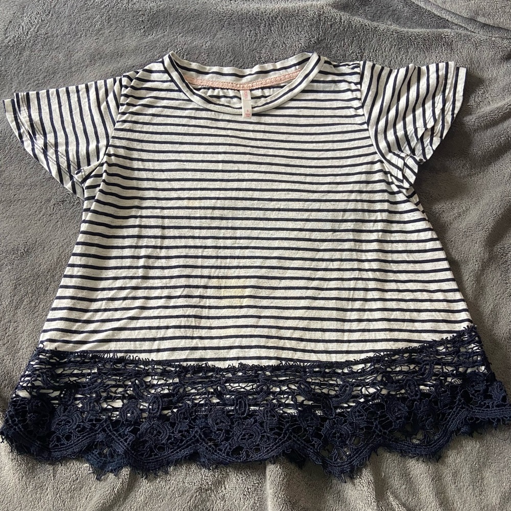 Xhilaration Blue and White Patterned Blouse Size Small